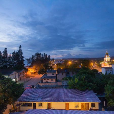 Puerta Sol Inn Manglaralto Εξωτερικό φωτογραφία